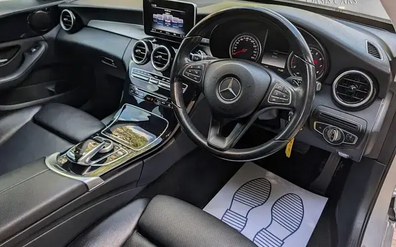 Used Mercedes C200 SE 184 HP (135 kW) 2017 Silver Sedan