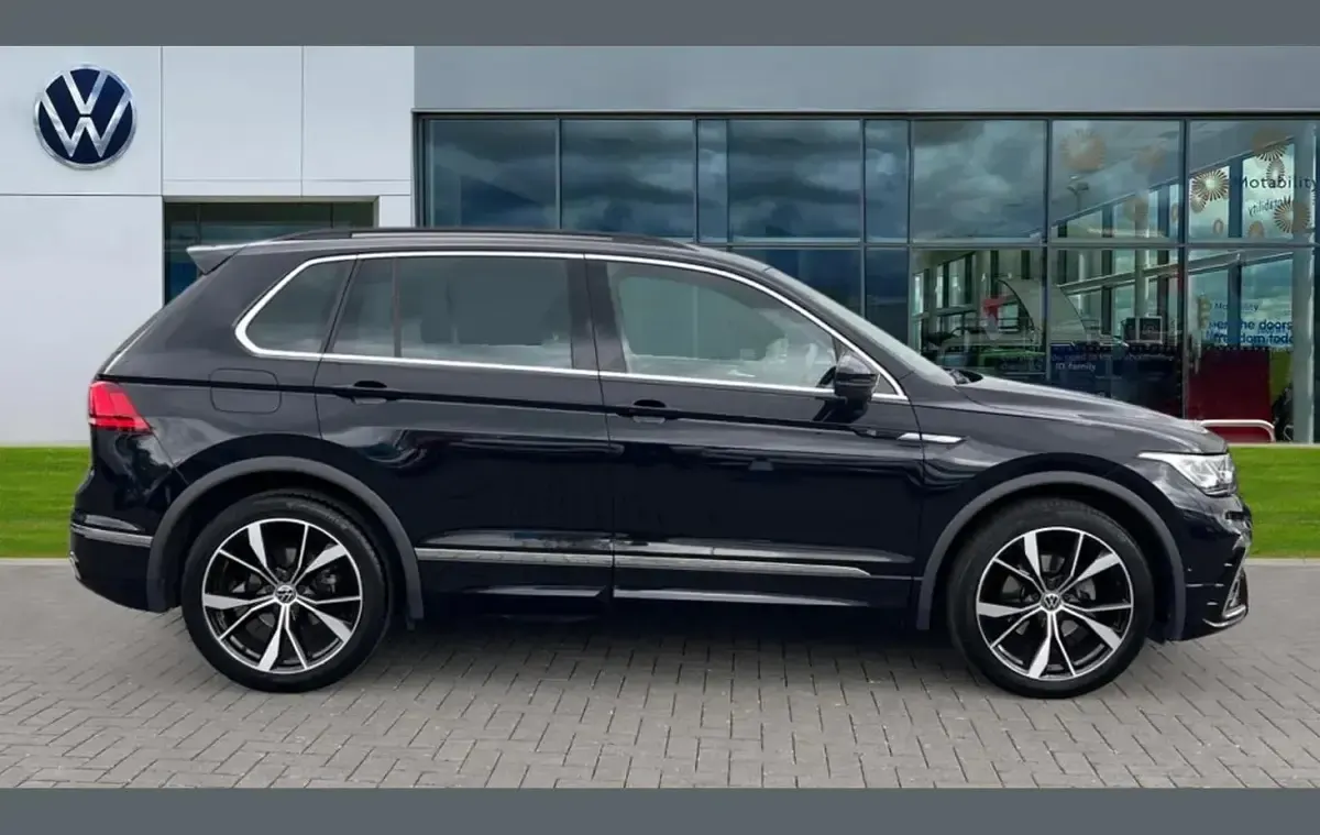Used VW Tiguan R-line 147 HP (108 kW) 2023 Black SUV