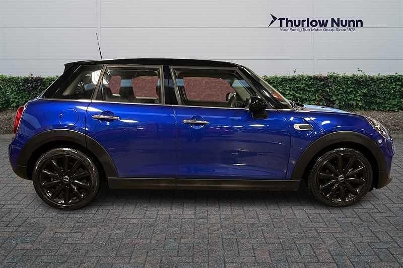 Used Mini Cooper Classic 136 HP (100 kW) 2018 Blue Hatchback