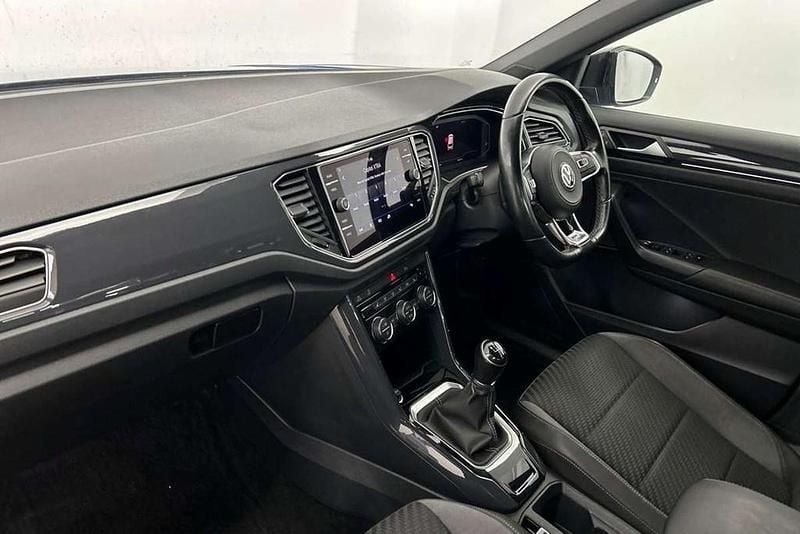 Used VW T-Roc R-line 150 HP (110 kW) 2018 Blue SUV