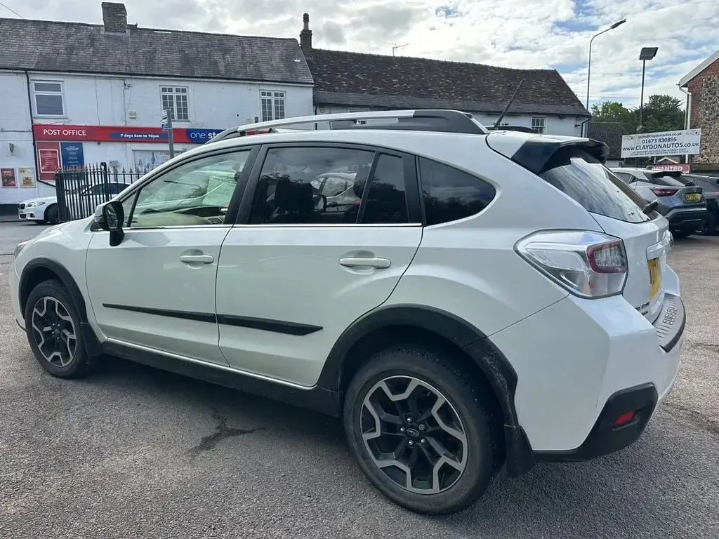 Used Subaru XV Premium 147 HP (108 kW) 2017 White SUV