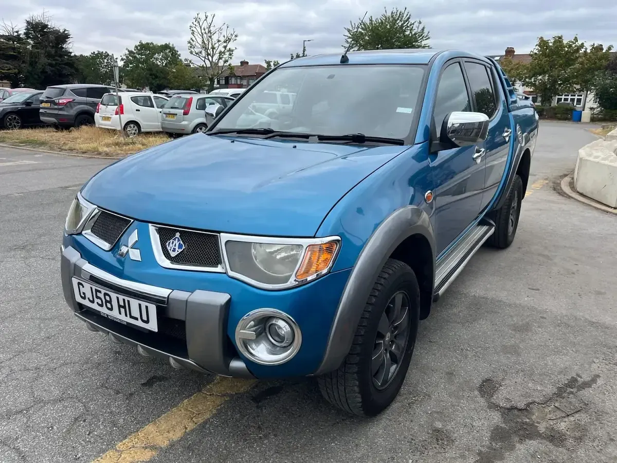 Used Mitsubishi L200 165 HP (121 kW) 2008 Blue Pickup