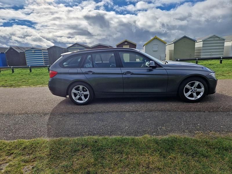 Used BMW 320 2013 Grey Estate