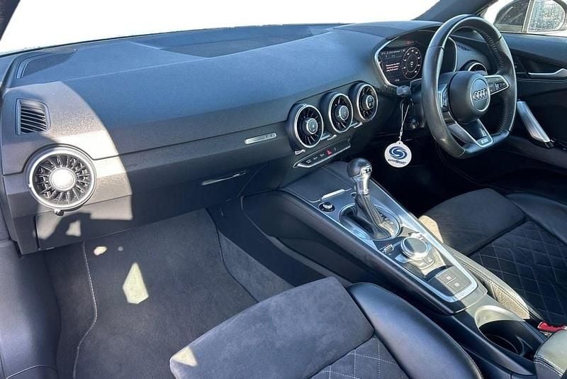 Second-hand Audi TT S-Line 197 CP (144 kW) 2019 Negru Coupe