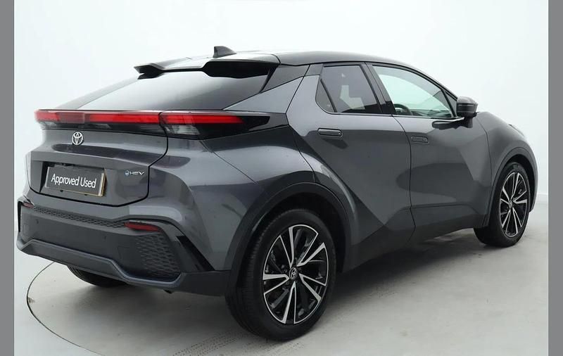 Used Toyota C-HR 138 HP (101 kW) 2025 Grey SUV
