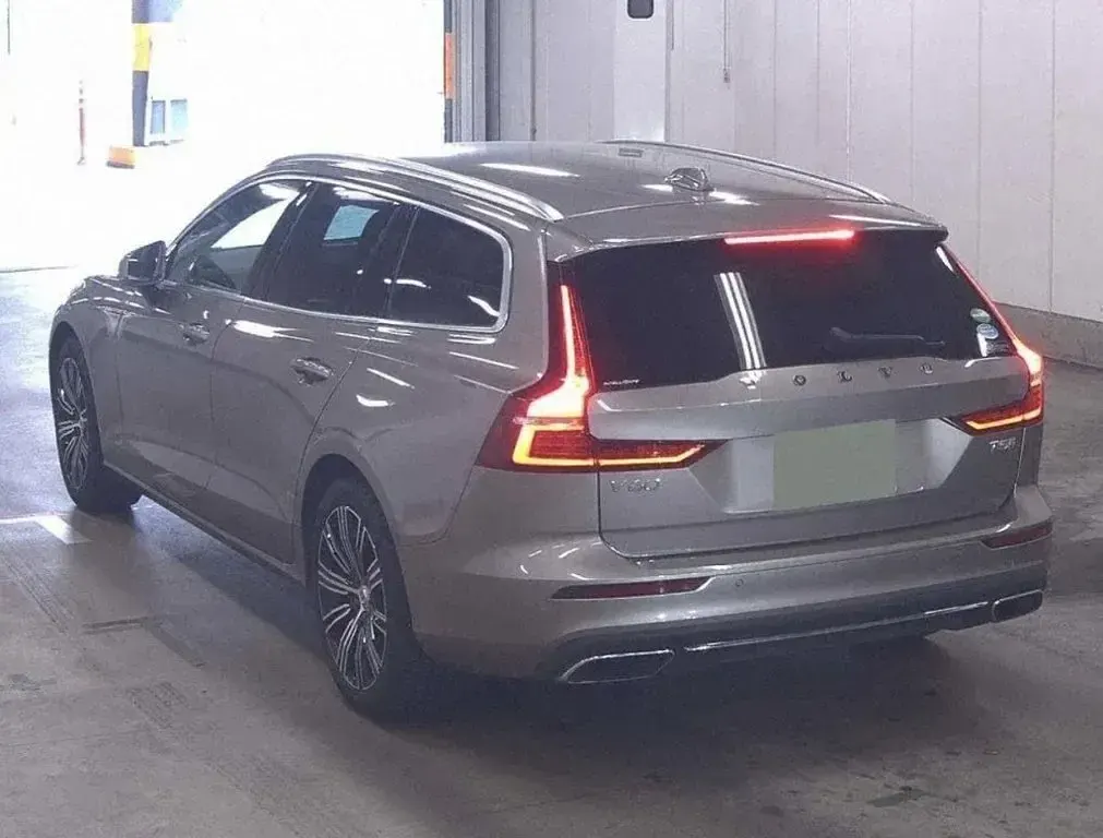 Used Volvo V60 Inscription 2019 Black Estate
