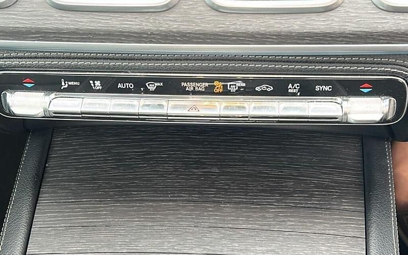 Image 4/4