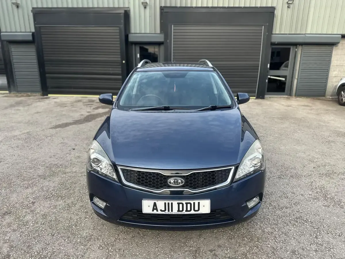 Used Kia Ceed 2011 Blue Hatchback