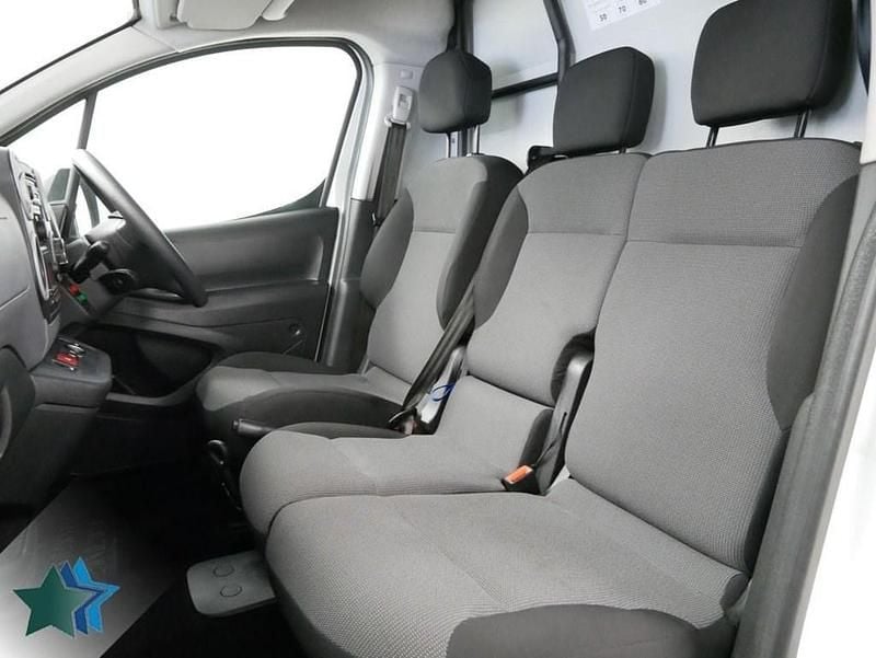 Second-hand Peugeot Partner 67 CP (49 kW) 2019 Alb Monovolum