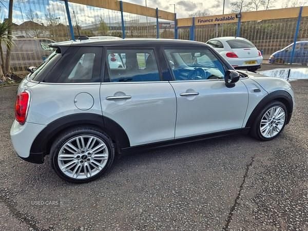 Used Mini Cooper D Hatch 116 HP (85 kW) 2017 Silver Hatchback