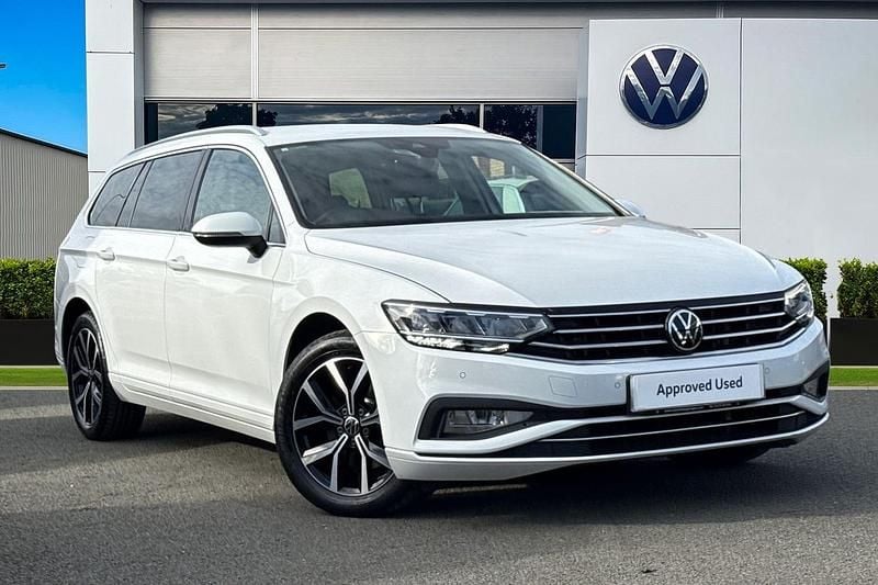 Used VW Passat SEL 150 HP (110 kW) 2020 White Estate