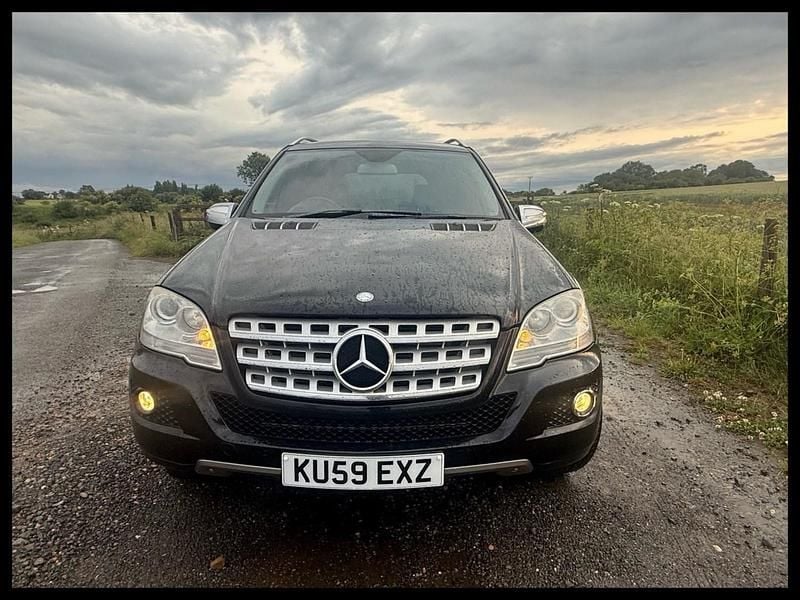 Used Mercedes ML320 2009 Black SUV