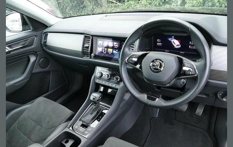 Used Skoda Kodiaq SE L 147 HP (108 kW) 2022 Black magic pearl effect SUV