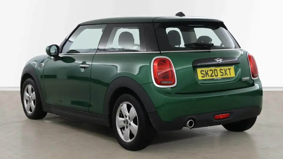 Used Mini Cooper Classic 134 HP (98 kW) 2020 Green Hatchback