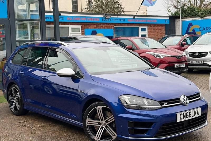 Blue Used 2016 VW Golf VII R Estate | £14,980 (Fair price) - Image 1/1