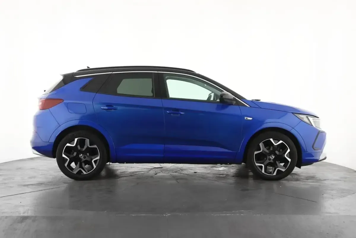 Used Vauxhall Grandland X Elite 128 HP (94 kW) 2022 Grey SUV