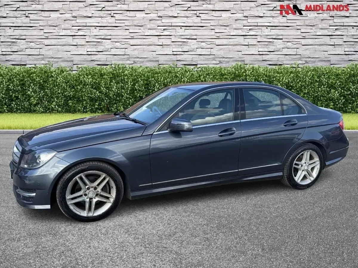 Używany Mercedes C220 AMG 2013 Szary Sedan/Limuzyna