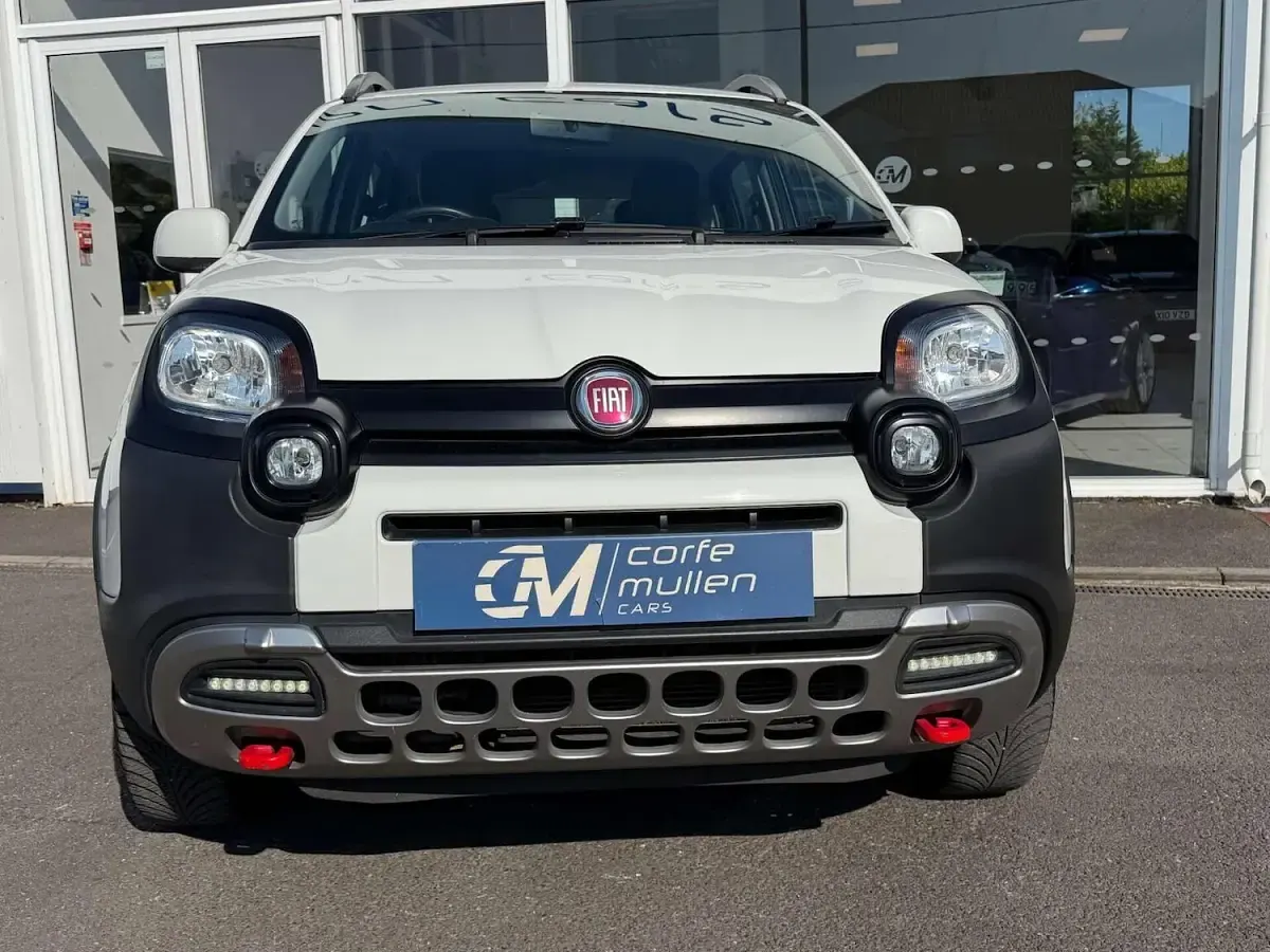 Used Fiat Panda Cross Cross 90 HP (66 kW) 2015 White Hatchback