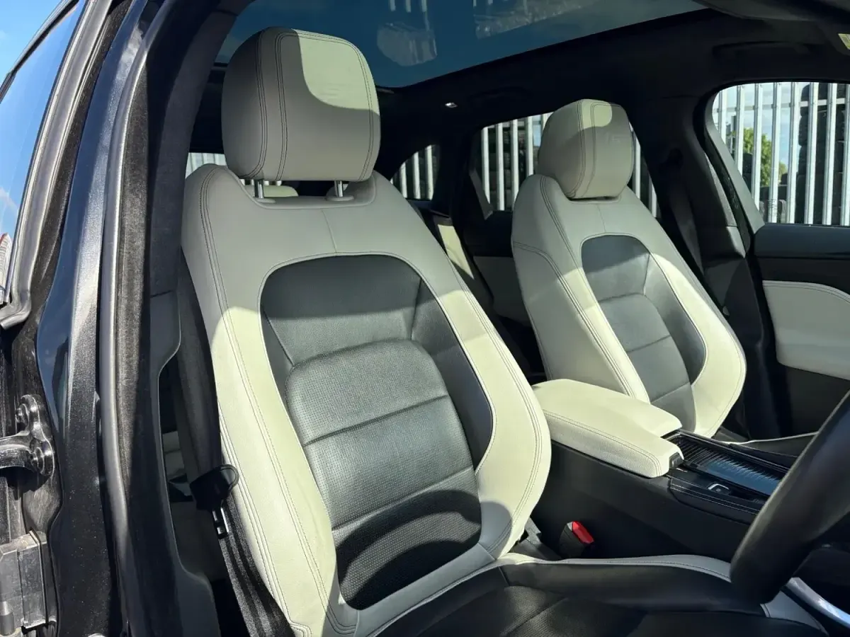 Used Jaguar F-Pace S 300 HP (220 kW) 2019 Black SUV