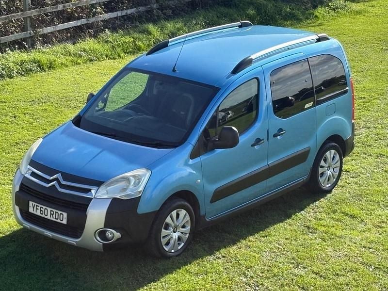 Blue Used 2011 Citroën Berlingo XTR MPV | £5,795 (Fair price) - Image 1/4