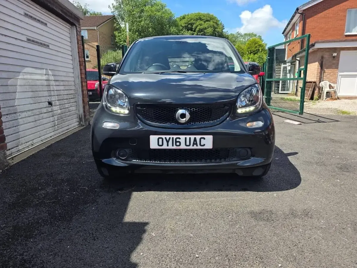 Used Smart ForTwo Coupé Passion 90 HP (66 kW) 2016 Black Coupe