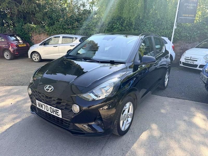 Used Hyundai i10 SE 67 HP (49 kW) 2020 Black Hatchback
