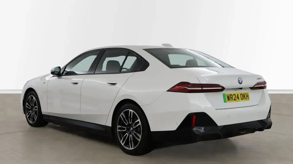 Used BMW i5 M Sport 250 kW (340 HP) 2024 White Sedan