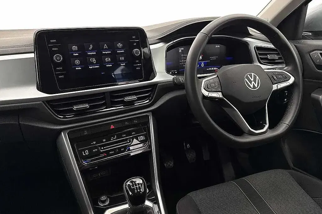 Used VW T-Roc 150 HP (110 kW) 2025 SUV