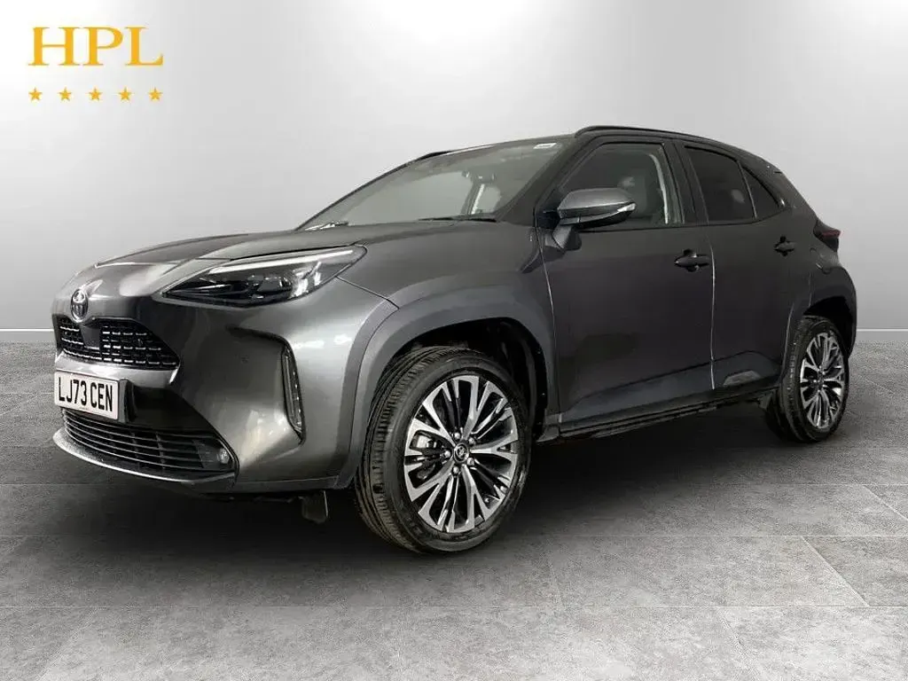 Used Toyota Yaris Cross 116 HP (85 kW) 2024 Grey SUV