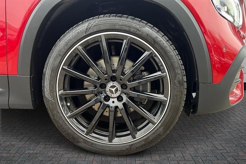 Used Mercedes GLB200 AMG Line Premium Plus 163 HP (119 kW) 2023 Patagonia red SUV