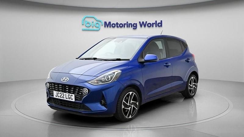 Used Hyundai i10 Premium 84 HP (61 kW) 2022 Blue Hatchback