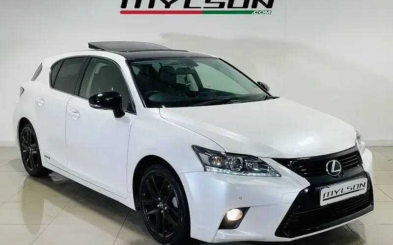 Used Lexus CT200h Sport Line 136 HP (100 kW) 2016 Hatchback