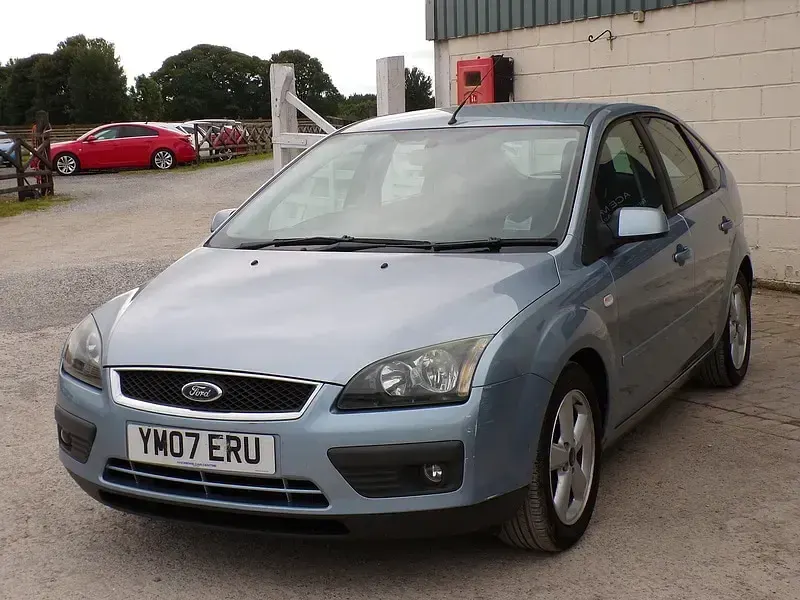 Used Ford Focus Zetec 100 HP (73 kW) 2007 Blue Hatchback