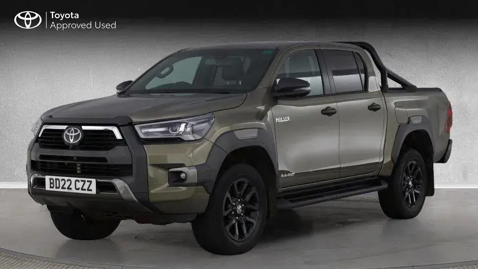 Used Toyota HiLux 204 HP (150 kW) 2022 Bronze Pickup