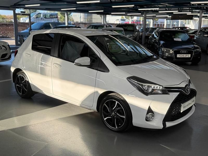 White Used 2015 Toyota Yaris Sport Hatchback | £7,490 (Fair price) - Image 1/4