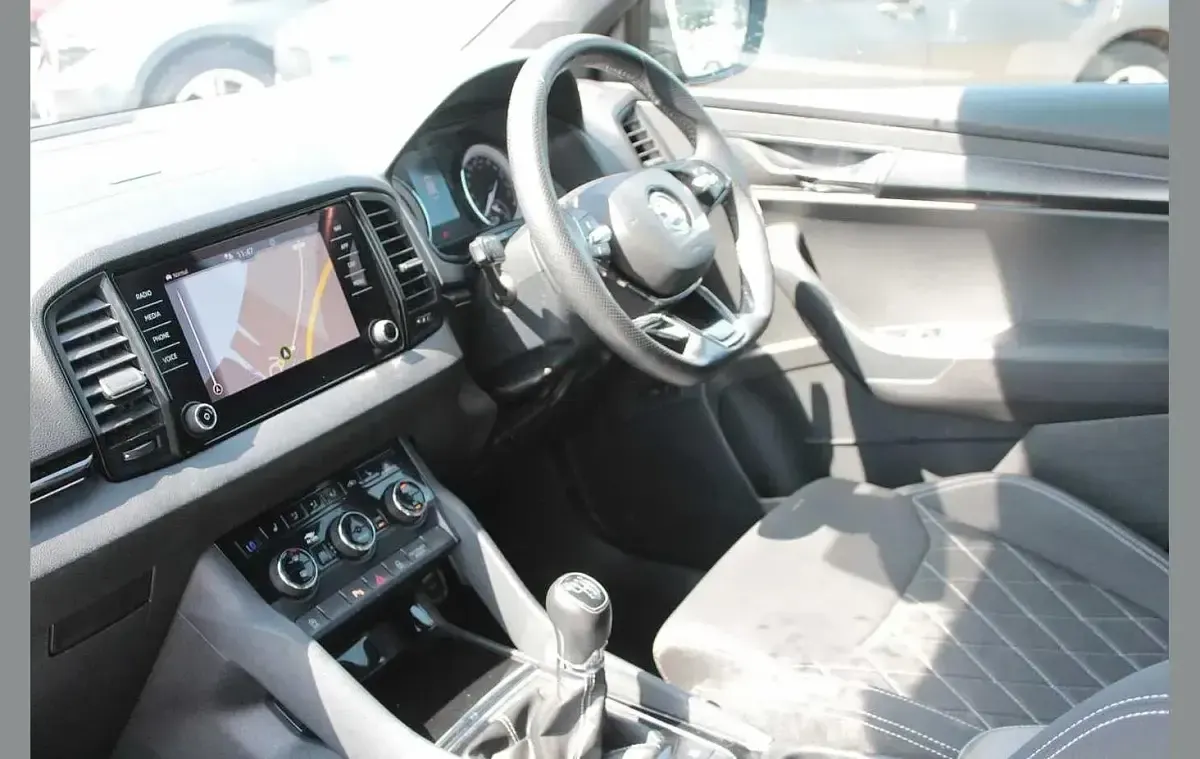 Used Skoda Karoq SportLine 150 HP (110 kW) 2020 Black magic pearl effect SUV