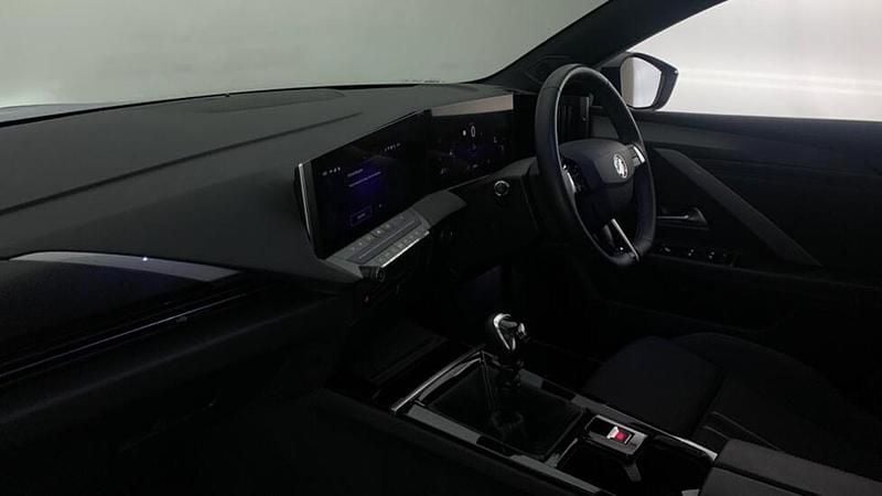 Blue Used 2023 Vauxhall Astra S Estate | £17,638 (Fair price) - Image 1/4