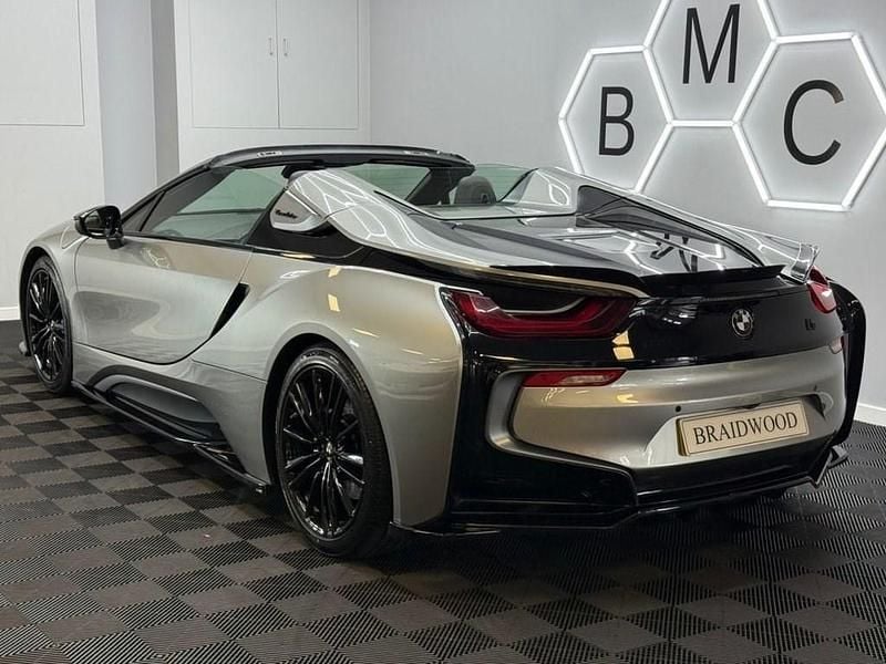Begagnad BMW i8 Comfort Edition 2018 Grå Cab