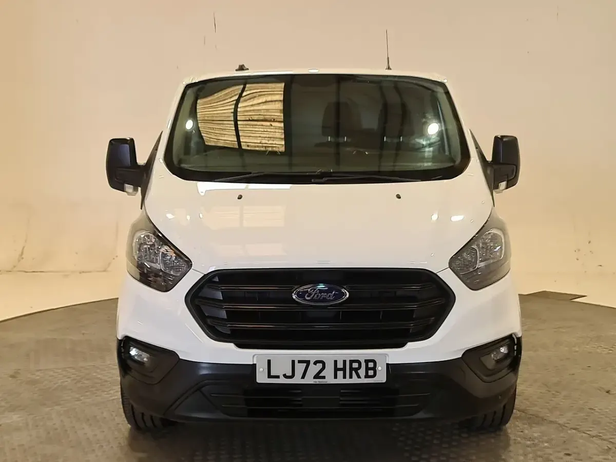 Used Ford Transit Custom 130 HP (95 kW) 2023 White Van