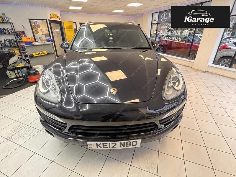 Usado Porsche Cayenne 245 HP (180 kW) 2012 Preto SUV
