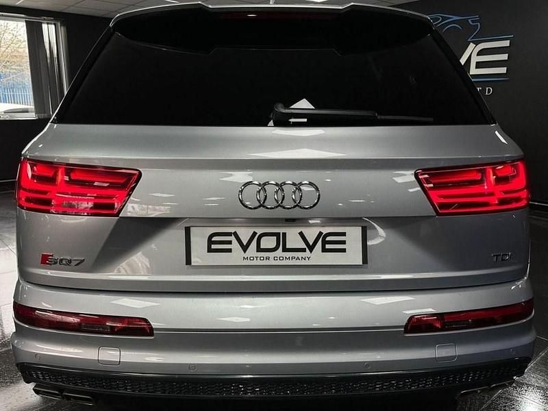 Used Audi SQ7 Comfort 435 HP (319 kW) 2018 Silver SUV