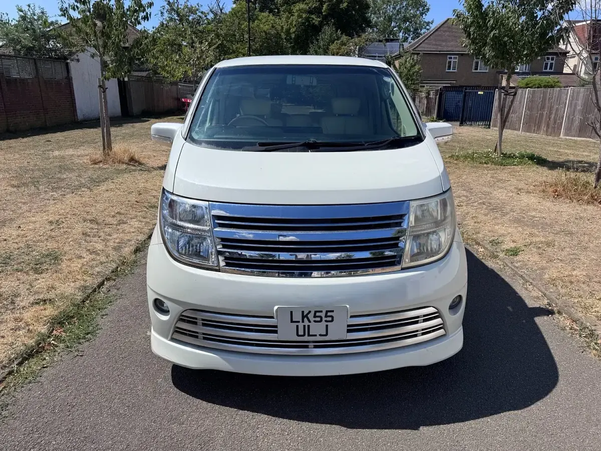 Used Nissan Elgrand 2020 White MPV