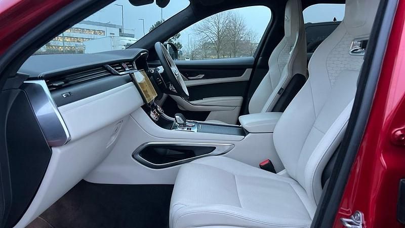 Used Jaguar F-Pace R-Dynamic 204 HP (150 kW) 2024 Red SUV