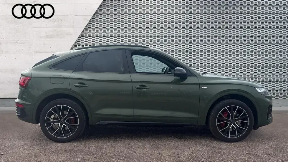 Used Audi Q5 Comfort 299 HP (219 kW) 2021 Green SUV