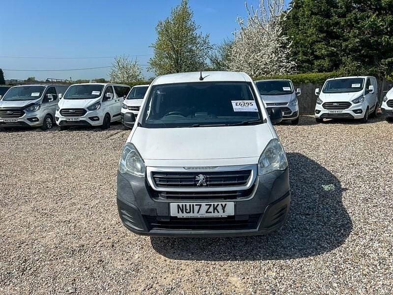 Used Peugeot Partner 2017 White