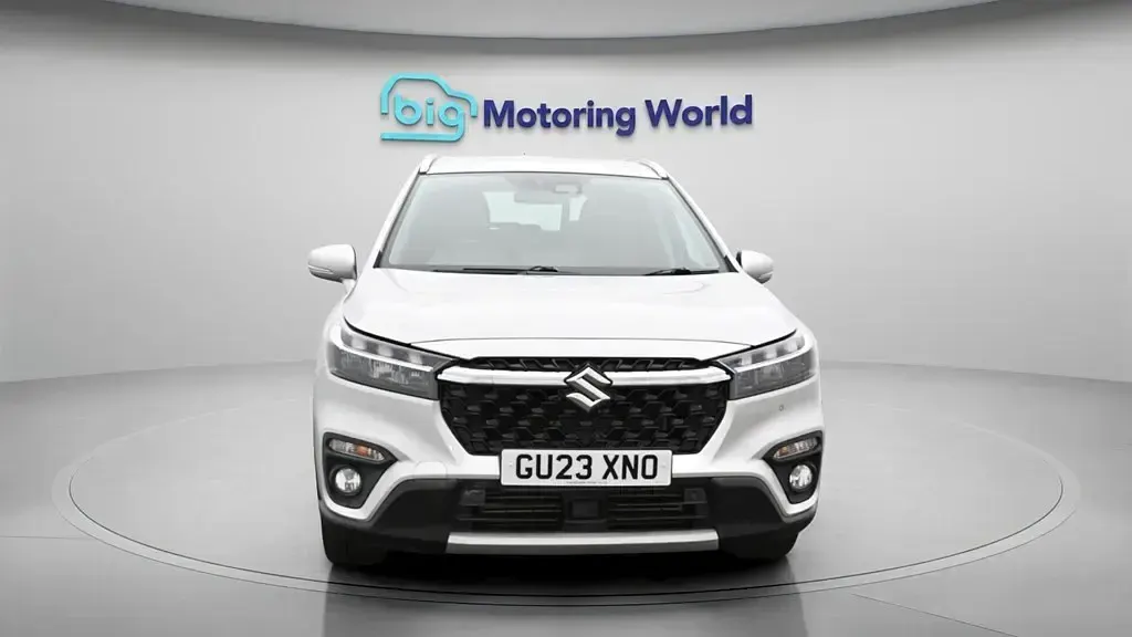 Używany Suzuki SX4 S-Cross 129 KM (94 kW) 2023 Srebrny SUV