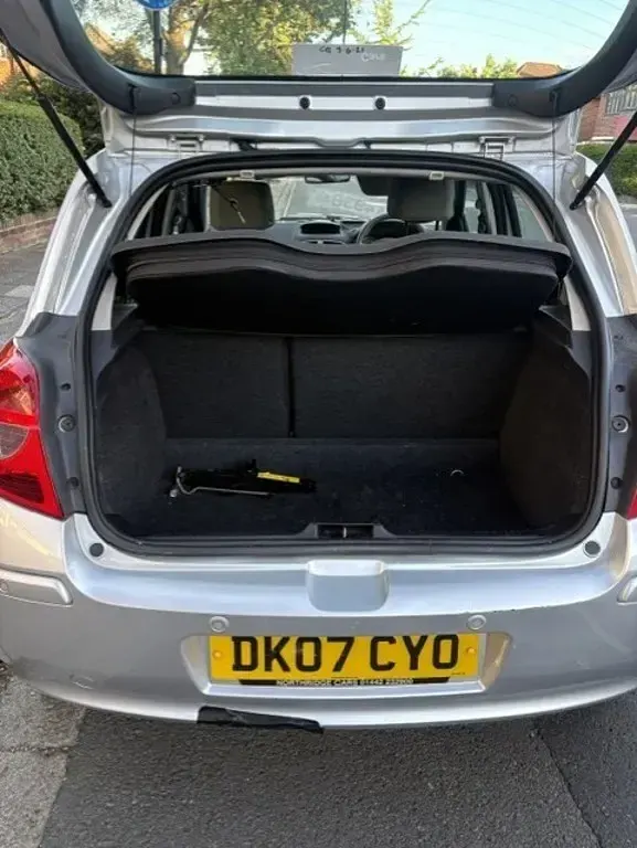 Used Renault Clio II 2007 Grey Sedan