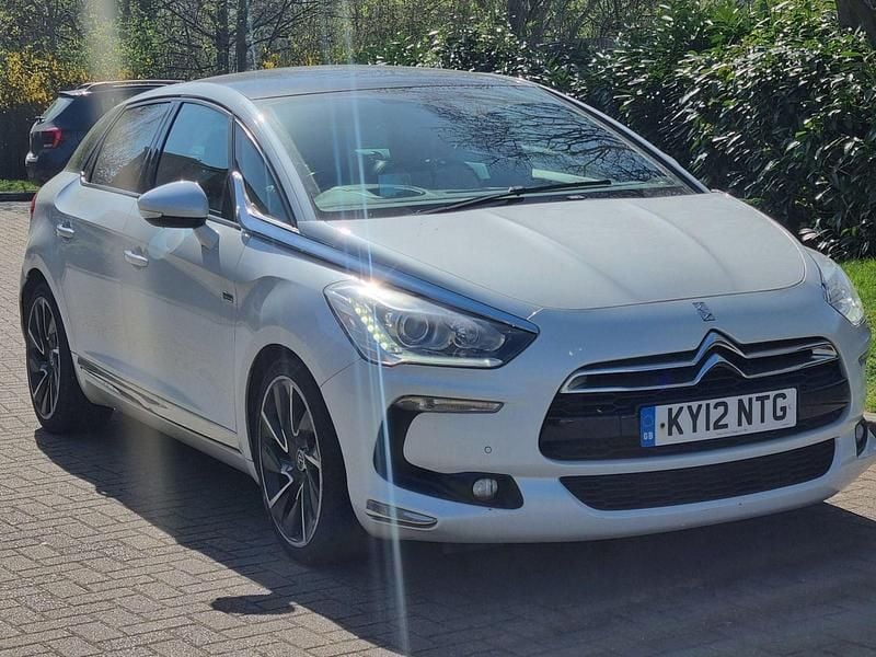 White Used 2012 Citroën DS5 Hatchback | £3,195 (Super price) - Image 1/4