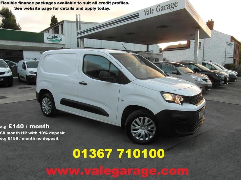 White Used 2020 Peugeot Partner MPV | £7,000 (Fair price) - Image 1/4