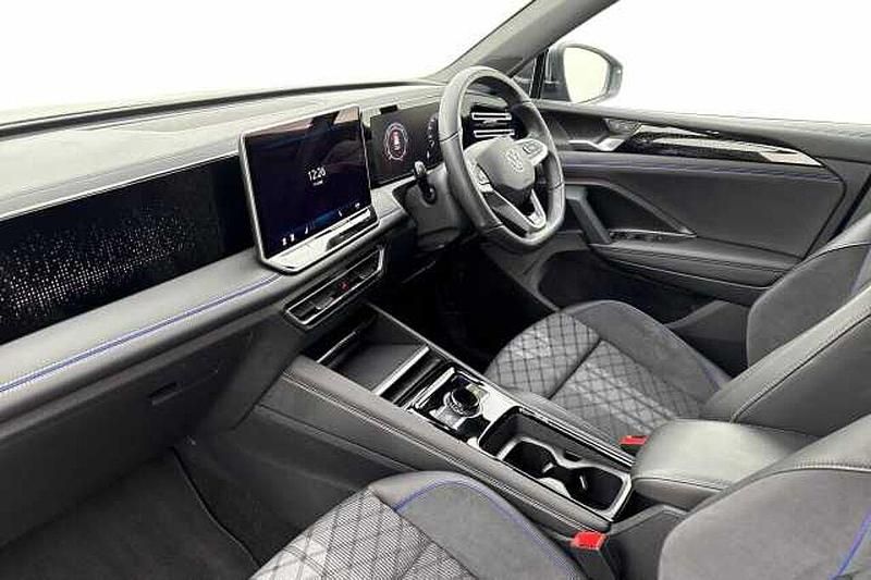 Used VW Tiguan R-line 150 HP (110 kW) 2024 Grey SUV